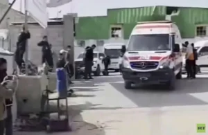 قطاع غزة.. خروج أول دفعة من جرحى نحو معبر رفح عقب 18 يوما من إغلاقه